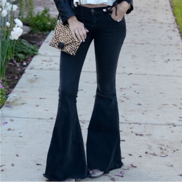FREE PEOPLE Black EMRE FLARE jeans size 28 - Picture 11 of 16